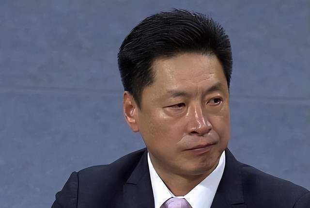 “小雀斑”埃迪·雷德梅尼帅气亮相 安妮斯顿现身杂志活动 “小雀斑”携凯瑟琳亮相 2016-10-31 当地时间10月30日，《娱乐周刊》举办Popfest 活动。