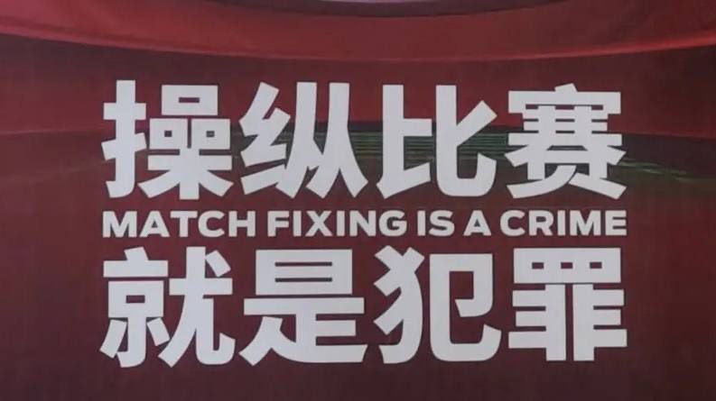 9.V连体裤，在气温十几度的北京深秋十分性感冻人。